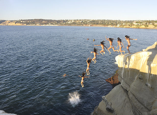 cliff_diving_La_Jolla